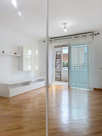 appartamento in vendita a Roma in zona Valle Muricana