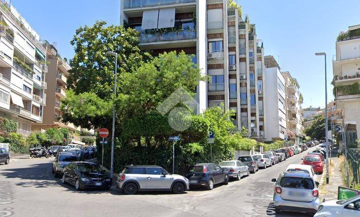 locale di sgombero in vendita a Roma in zona Pinciano