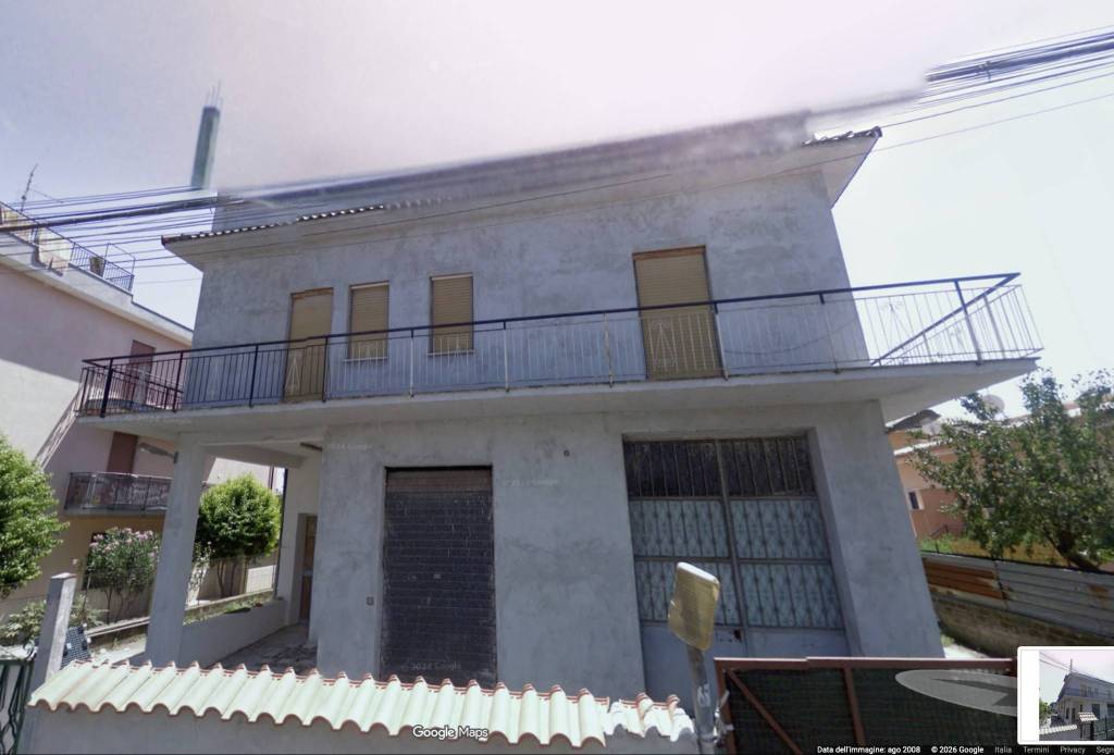 appartamento in vendita a Roma in zona Giardini di Corcolle