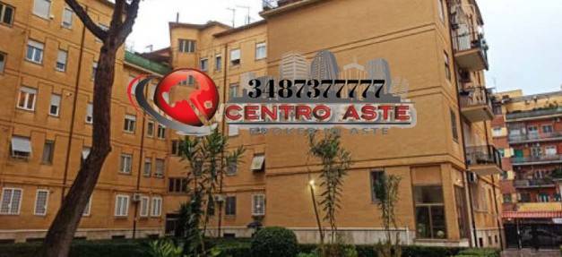 appartamento in vendita a Roma in zona Ostia