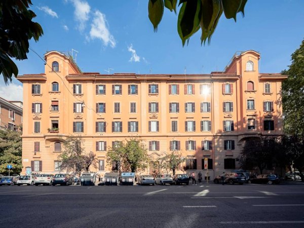 appartamento in vendita a Roma in zona Della Vittoria