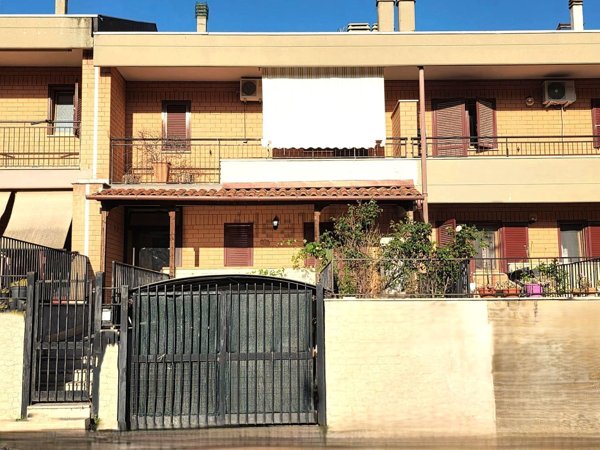 pentavano in vendita a Roma in zona Cesano
