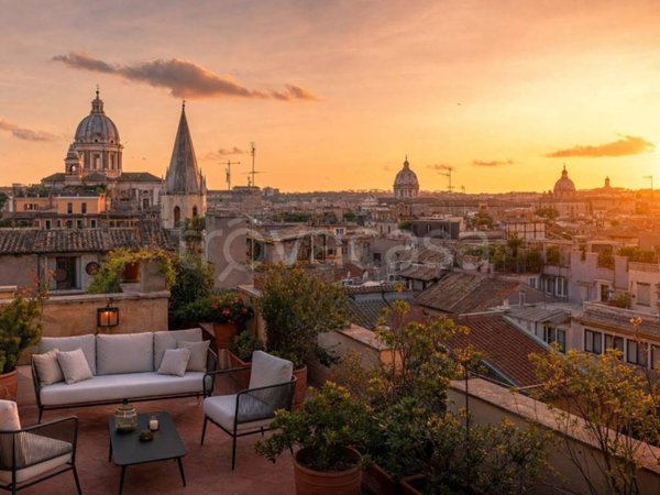 appartamento in vendita a Roma in zona Rione Regola