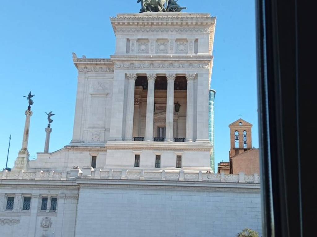 appartamento in vendita a Roma in zona Rione Monti/Campitelli
