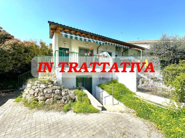 casa indipendente in vendita a Roma in zona Acilia
