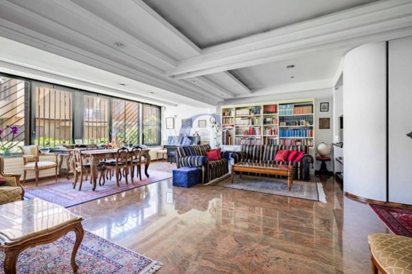 casa indipendente in vendita a Roma in zona Mostacciano