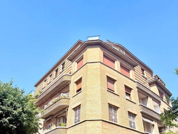 appartamento in vendita a Roma in zona Nomentano
