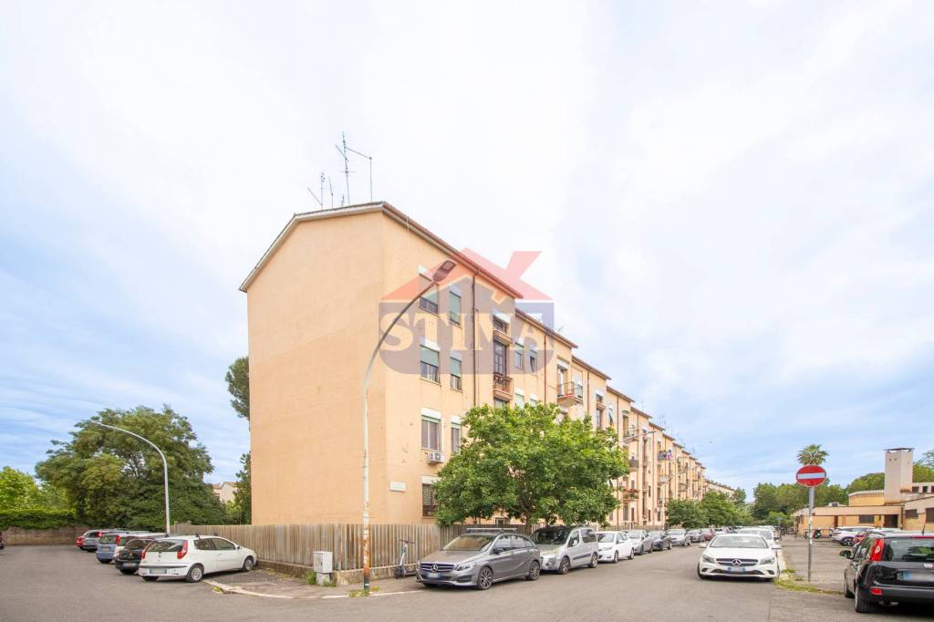 appartamento in vendita a Roma in zona Prenestino-Labicano