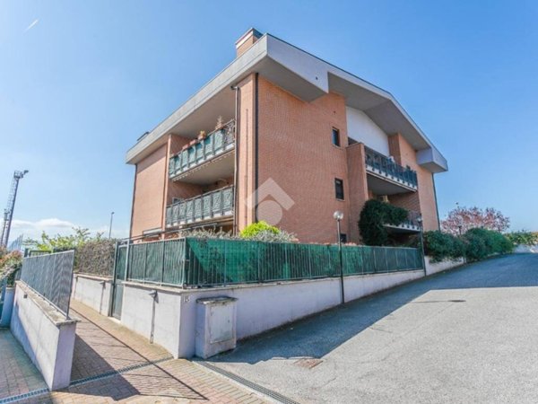 appartamento in vendita a Roma in zona Castelverde