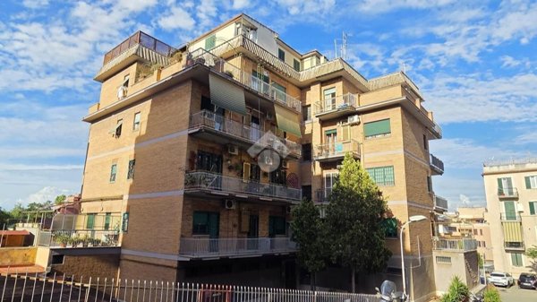 appartamento in vendita a Roma in zona Prenestino-Centocelle