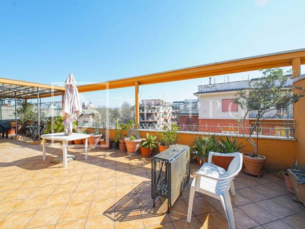appartamento in vendita a Roma in zona Appio Latino