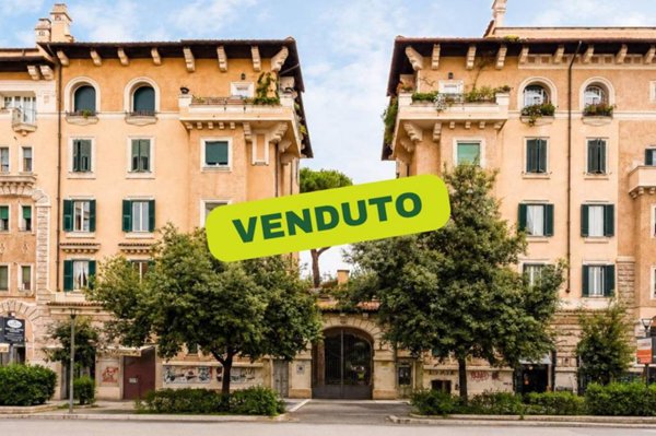 appartamento in vendita a Roma in zona Appio Latino