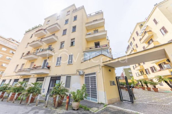 appartamento in vendita a Roma in zona Gianicolense