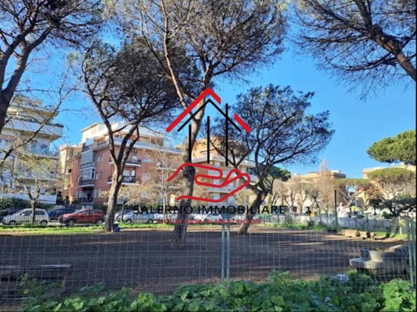 appartamento in vendita a Roma in zona Ostia