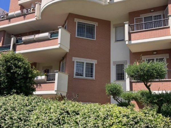 appartamento in vendita a Roma in zona Tor di Quinto