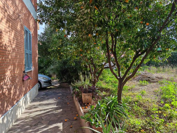 appartamento in vendita a Roma in zona Borghesiana