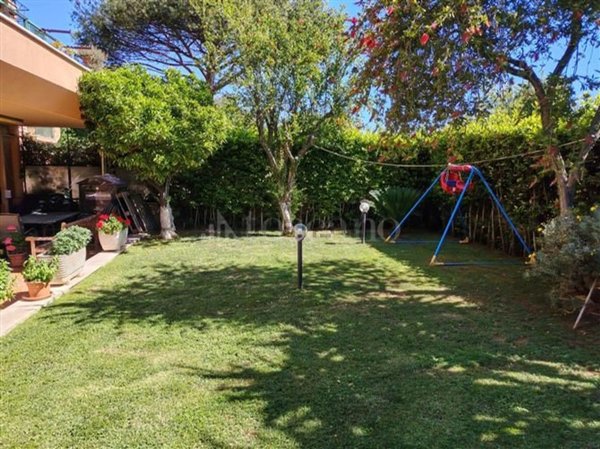 appartamento in vendita a Roma in zona Mostacciano