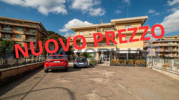 negozio in vendita a Roma in zona Primavalle
