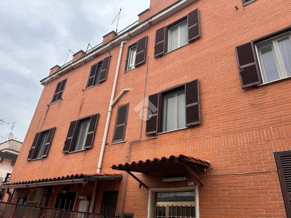 appartamento in vendita a Roma in zona Tuscolano
