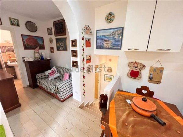 appartamento in vendita a Roma in zona Tomba di Nerone