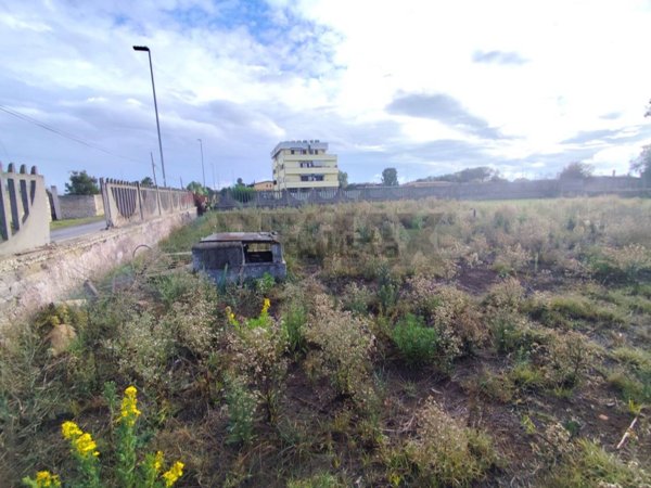 terreno edificabile in vendita a Roma in zona Piana del Sole