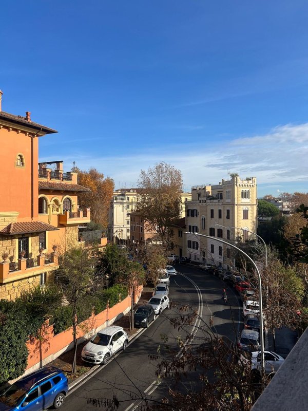 appartamento in vendita a Roma in zona Trastevere
