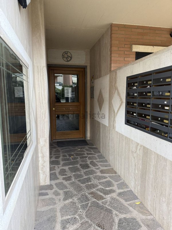 appartamento in vendita a Roma in zona Corviale