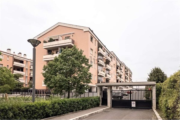 appartamento in vendita a Roma in zona Corviale