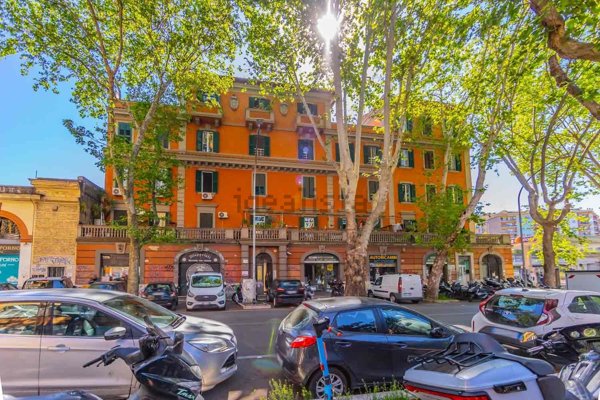 appartamento in vendita a Roma in zona Ostiense
