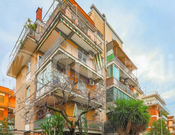 appartamento in vendita a Roma in zona Torrevecchia
