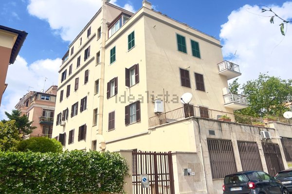 appartamento in vendita a Roma in zona Gianicolense