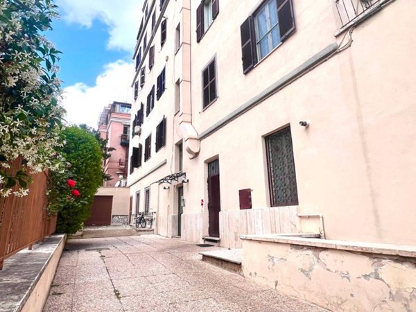 appartamento in vendita a Roma in zona Gianicolense
