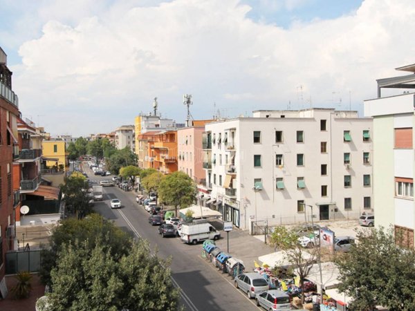 appartamento in vendita a Roma in zona Prenestino-Centocelle