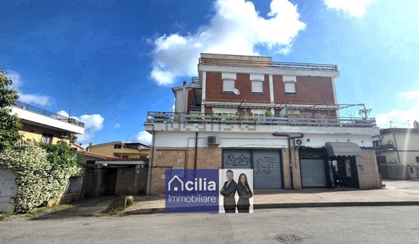 appartamento in vendita a Roma in zona Ostiense