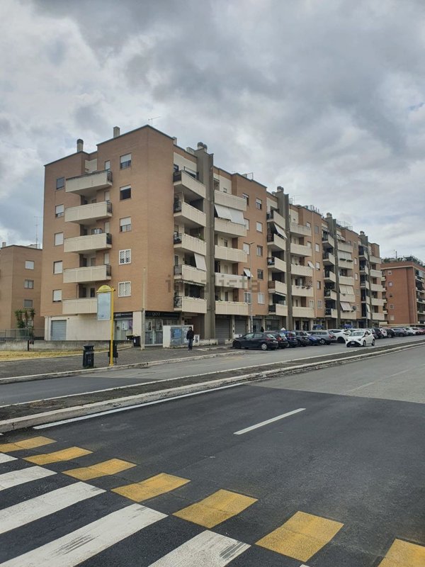 appartamento in vendita a Roma in zona Ponte di Nona