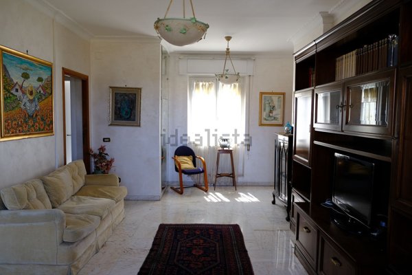 appartamento in vendita a Roma in zona Torre Spaccata