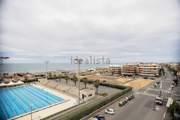 appartamento in vendita a Roma in zona Ostia