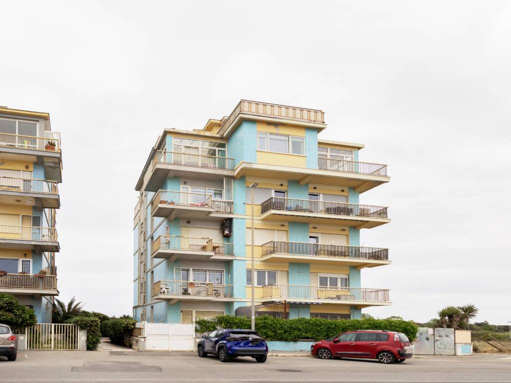 appartamento in vendita a Roma in zona Ostia