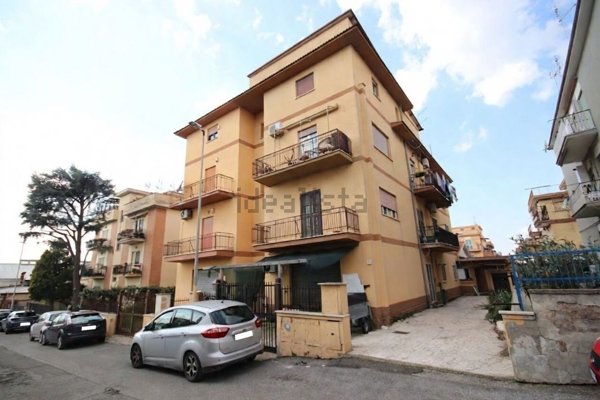 appartamento in vendita a Roma in zona Torre Angela