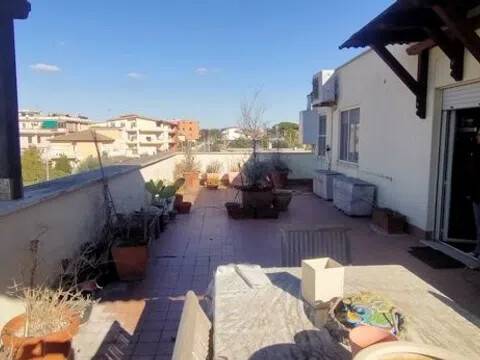 appartamento in vendita a Roma in zona Dragona/Bagnoletto