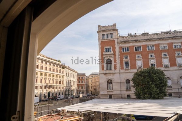appartamento in vendita a Roma in zona Campo Marzio
