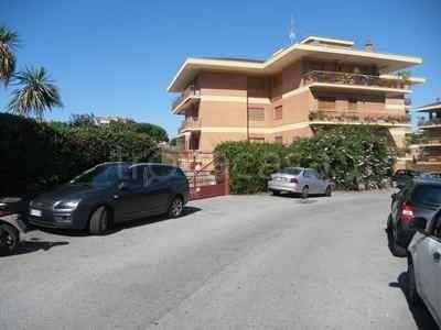locale commerciale in vendita a Roma in zona Aurelio