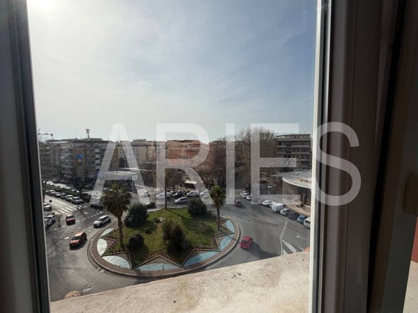 appartamento in vendita a Roma in zona Ostia