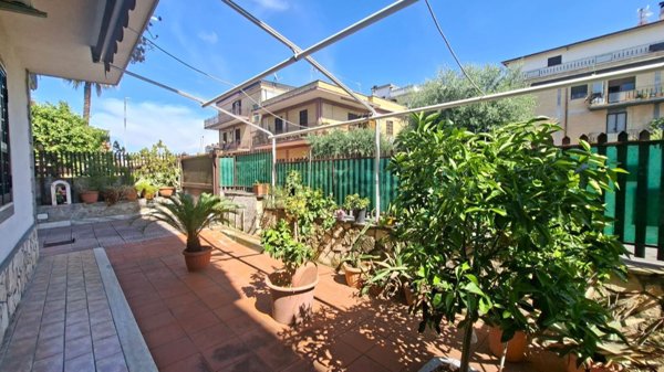 appartamento in vendita a Roma in zona Torre Angela