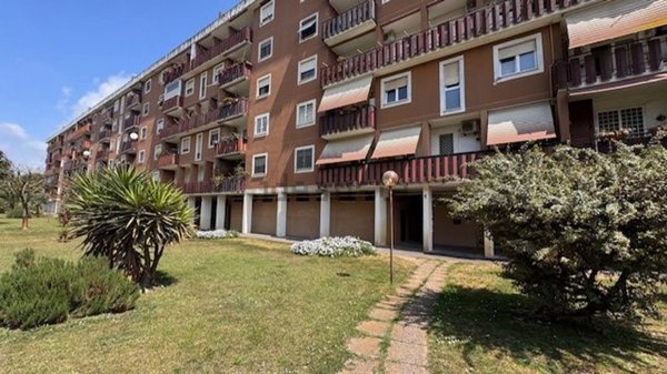 appartamento in vendita a Roma in zona Ostia
