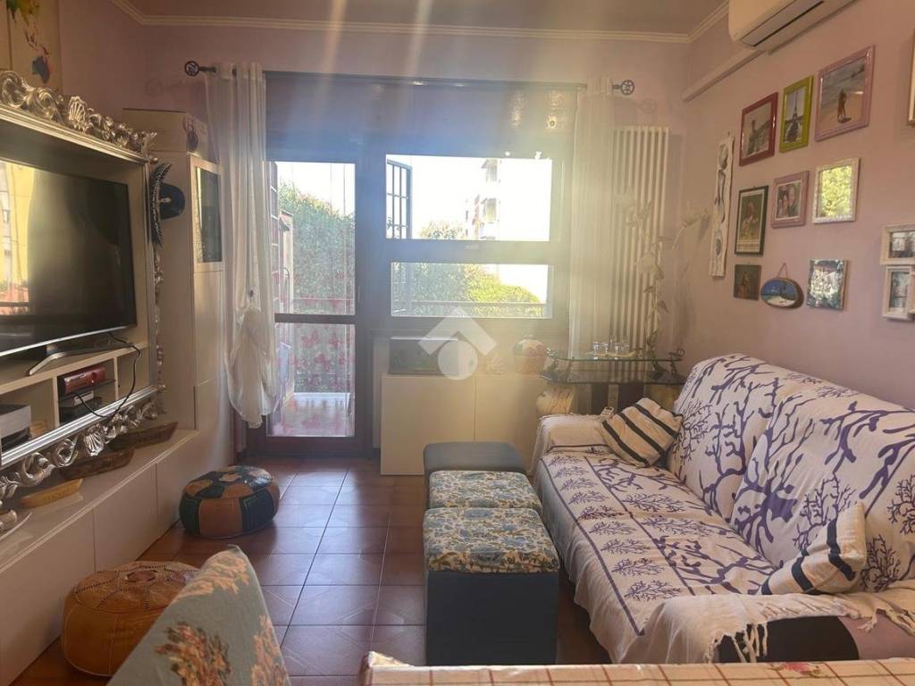 appartamento in vendita a Roma in zona Tuscolano