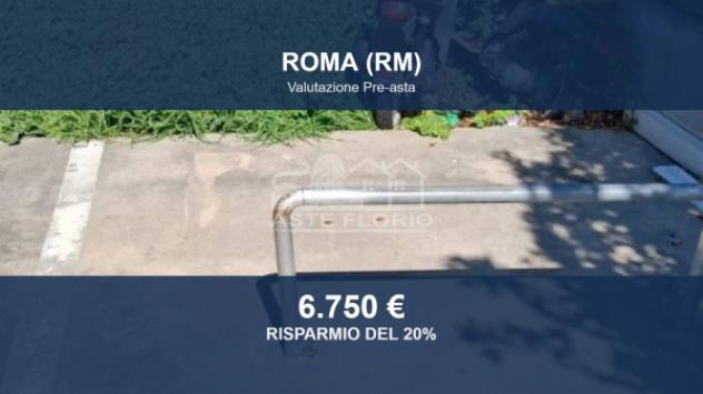 locale commerciale in vendita a Roma in zona Infernetto