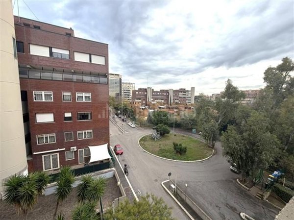 appartamento in vendita a Roma in zona Ardeatino
