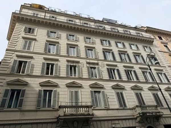 appartamento in vendita a Roma in zona Rione Regola