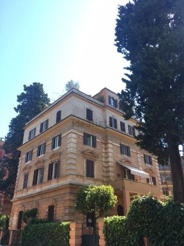 appartamento in vendita a Roma in zona Nomentano
